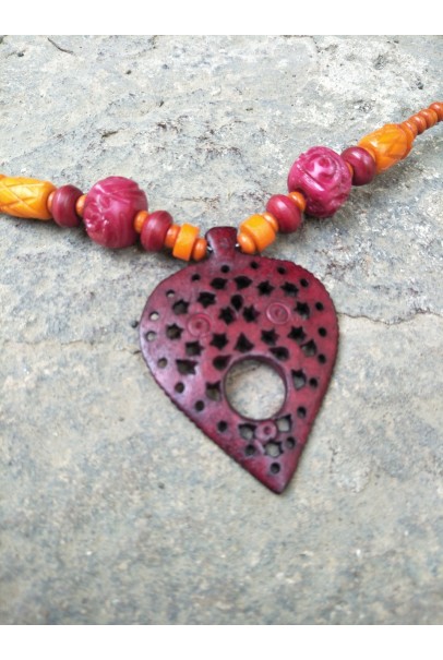 Alphabey's Dyed Buffalo Bone Melted Carving Necklace For Women Alphabey's Dyed Buffalo Bone Melted Carving Necklace For Women